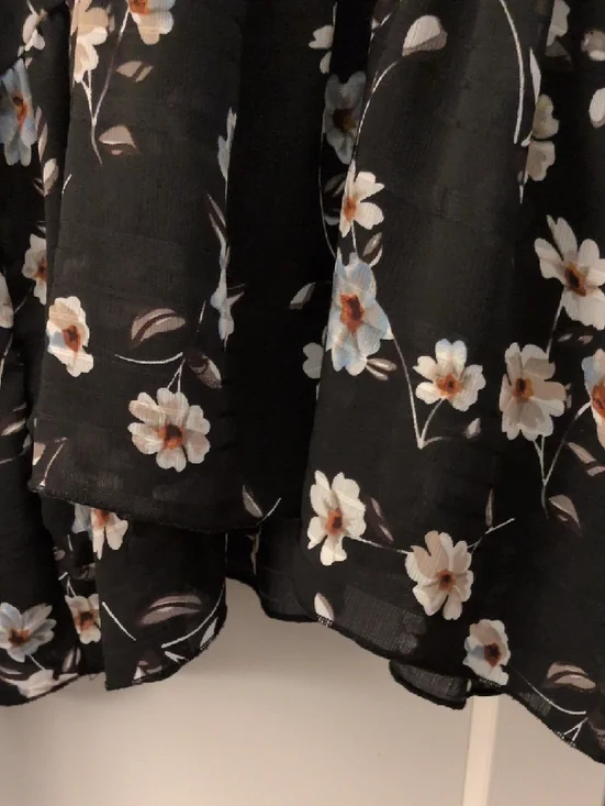 Floral Ruffle Hem Long-Sleeve " Flowy" Blouse - Black Floral - Picture 8 of 9